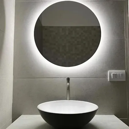 Modern And Spacious With View.