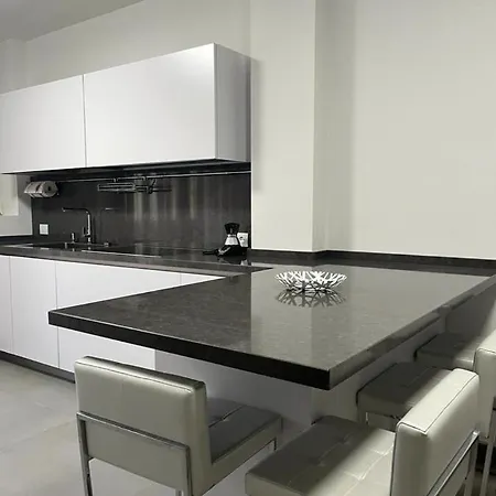 Апартаменти Modern And Spacious With View. *