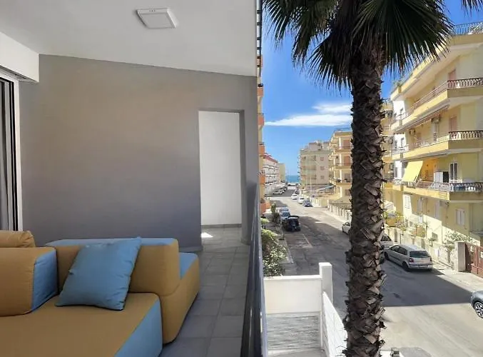 Modern And Spacious With View. * 加利波利