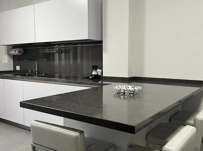 公寓 Modern And Spacious With View. *