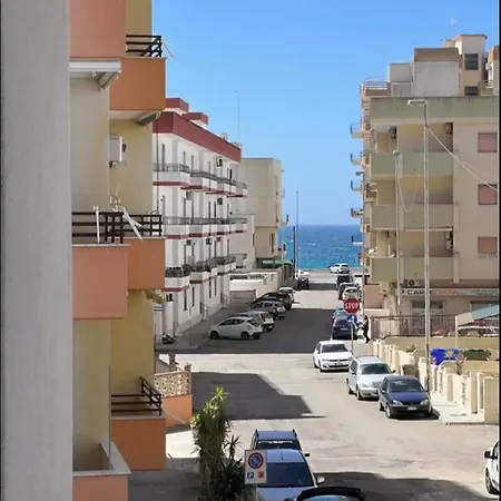 Modern And Spacious With View. * Gallipoli