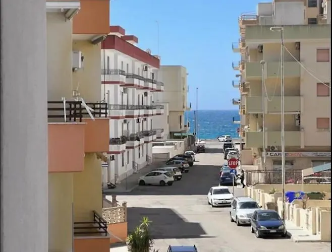 Modern And Spacious With View. * Gallipoli